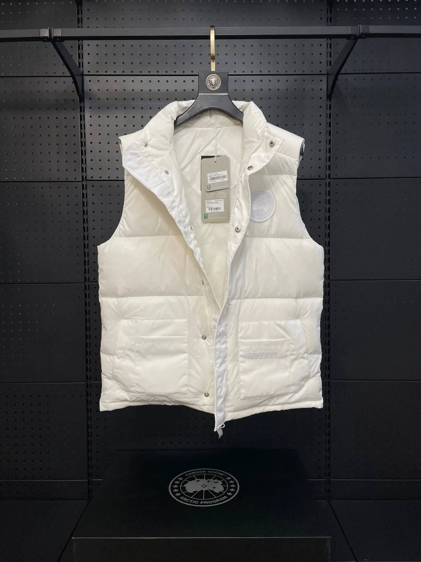 P560 Correct Version Top Replica] 2057MW Paradigm Freestyle Vest-WD Men's Model. Color: White Black Size: XS S M L XL XXL